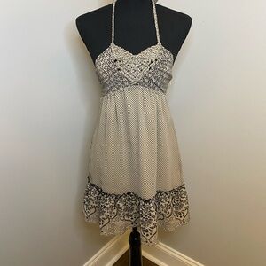 GUESS - Elegant Cream and Black Halter Dress